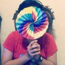 你住的巷子里 我租了一间公寓 nǐ zhù de xiàng zi lǐ wǒ zū le yī jiàn gōng yù 为了想与你不期而遇 wèi le xiǎng yǔ nǐ bù qī ér yù 高中三 我找了份工作 离你宿舍很近 wǒ zhǎo le fèn gōng zuò lí nǐ sù shè hěn jìn 当我开始学会做蛋饼 才发现你不吃早餐 dāng wǒ kāi shǐ xué huì zuò dàn. Deng Ni Xia Ke Jay Chou Cover By Quintano