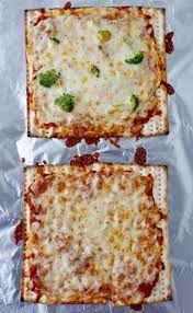 Matzah Pizzas Weelicious Recipe Matzo Meal Passover Recipes Jewish Recipes
