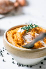 Puree De Carottes Patate Douce Au Gingembre Et Au Lait De Coco Vert Amande Cuisine Vegetale Puree Carotte Recettes De Cuisine Repas Patates Douces