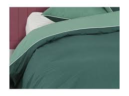 Dans notre assortiment, vous trouverez du linge de lit en différentes matières, tailles et couleurs. Parure De Lit Percale Ionesco Couette 220x240 Taies Vert Jade
