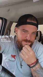 Justin Bolling's Instagram, Twitter & Facebook