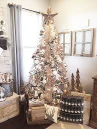 Fun365 Craft Party Wedding Classroom Ideas Inspiration Farmhouse Christmas Decor Christmas Mantel Decorations Rustic Chic Christmas