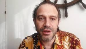 Comédie-Française - 16h10 : « Les comédiens (re)passent le bac français :  Nâzim Boudjenah - Alchimie du verbe - "Une saison en enfer", d'Arthur  Rimbaud » | Facebook