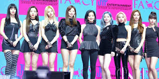 Twice Name The Member Who Ignores Group Chat Messages The Most Kpop Girl Bands Kpop Girls Womens Group