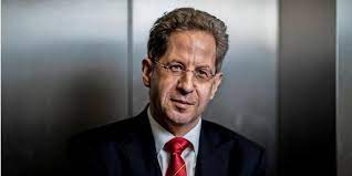 Traditionell wird der vorsitzende der cdu tegel, dirk steffel, in die veranstaltung einführen. Ex Verfassungsschutzprasident Maassen Rechnet Mit Merkels Migrationspolitik Ab