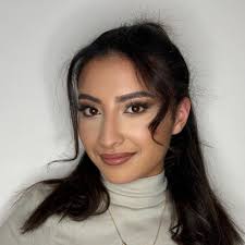 ✨ Une nouvelle étape dans ma carrière chez Apple ! ✨ Je suis très heureuse  de partager que j'évolue au poste d'Experte chez Apple. Ces dernières  années, j'ai eu la chance de