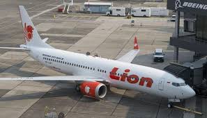 Gaji pilot yang bikin melongo. Bpjs Tk Bingung Gaji Pilot Lion Air Rp 3 7 Juta Sementara Co Pilot Rp 20 Juta Pesawat Bandar Udara Internasional Pesawat Udara