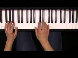Små grodorna, små grodorna, är lustiga att se. 41 Sma Grodorna Pianobus 1 Youtube