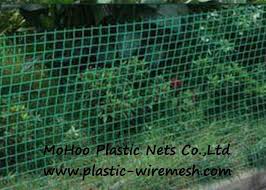 Safety fence + 25 steel plant stakes, extra strength mesh snow fencing, temporary green plastic garden netting 4x100 feet fence & 25, 4 foot stakes, above ground barrier for construction dogs plants 4.1 out of 5 stars 381 Plastic Garden Fencing Net Mesh Garden Fence Factory China