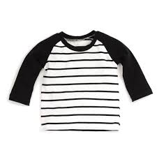 The raglan sleeve extends in one full piece to the collar which leaves a diagonal seam from the underarm to the collarbone and which gives the style it's signature look. Raglan T Shirt Pattern Brindille Twig