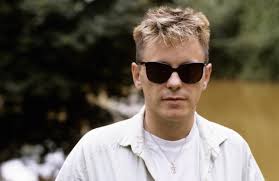 I am classic rock) so, i want to get a rock hairstyle, i am willing to look at a few. 11 Epic Rockstar Haircuts That Aren T Long Gq