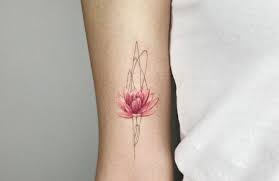 De más está decir que los tatuajes son arte, y el arte también es significado, personalidad, pensamiento. Significado De La Flor De Loto Iceman Ink