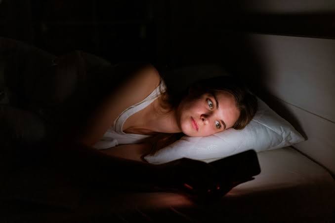 Waking up between 2am and 3am may be sign of serious issue - The Mirror