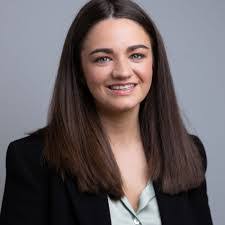 Charlotte Knox's Instagram, Twitter & Facebook