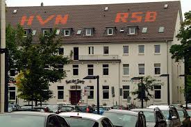 Das haus des sports ist die ideale location für veranstaltungen nach maß und bietet für jeden ein echtes highlight ist die 196 m² große dachetage des hauses aus dessen räumen sie einen echten. Datei Haus Des Sports Maschstrasse Handballverband Niedersachsen Hvn Rsb Regionssportbund Hannover Sudstadt Blick Von Der Hildesheimer Strasse Jpg Wikipedia