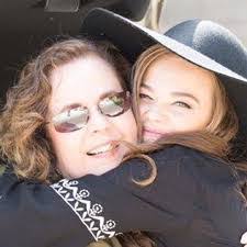 Teresa Rutledge's Instagram, Twitter & Facebook