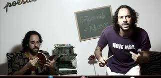Gabriel O Pensador Lanca Musica E Clipe Inspirados Em Polemica De Feira De Livros 10 05 2012 Uol Musica Da Redacao