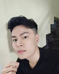 帮我选Whatsapp个人头像: 1️⃣， 2️⃣ 或3️⃣