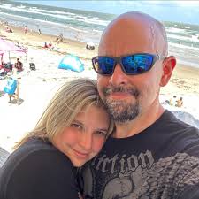 Does anyone know of remote employment opportunities?