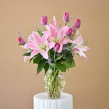 Send gorgeous bouquets that are fresh from sustainable flower farms. Chic In Pink W614 By Fillmore Florist San Francisco