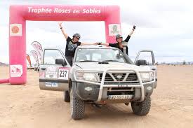 Vous trouverez ici toute l'actu des timbrées, un espace boutique, les dates de nos manifestations, pleins d'infos sur le rallye, l'association enfants du désert et l'avancée en temps réel de notre projet. 5 Trucs Pour Participer A Un Rallye Dans Le Desert Du Maroc Roses Des Sables Trip Teste