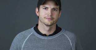 Ashton Kutcher soovitab 4 käsiraamatut, mis teevad targemaks ja  lihtsustavad igapäevast elu