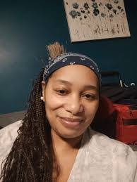 Nana Davies's Instagram, Twitter & Facebook