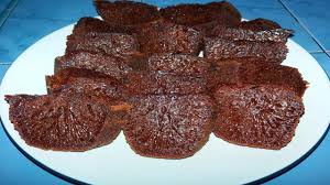 Ya, kue bolu dengan rasa yang lezat dan cara penyajian yang begitu unik ini sebenarnya gampang dibuat. Cara Membuat Kue Bolu Karamel Sarang Semut Tanpa Mixer By Dapur Bu Haji