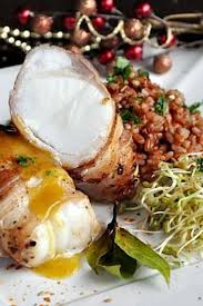 Roti De Lotte Riz Noir Et Sauce Au Safran Plat De Noel Selection De Recettes Originales Riz Noir Plat Plat Noel