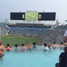 This Is From The Jacksonville Jaguars Nfl Pool At Their Stadium Everbank Field Pretty Amazing Stuff Everbank Field Jacksonville Jacksonville Jaguars