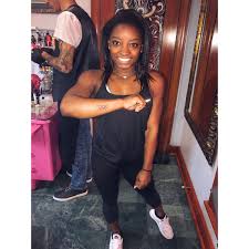 L'américaine simone biles, l'équilibre absolu les premières années de sa vie auraient pu la faire basculer du mauvais côté, mais simone biles est un modèle d'équilibre qui virevolte au sommet d. Simone Biles Pa Twitter Never Too Late To Get The Rings Tatted Thanks For Taking Me Neighbor Jakemiller