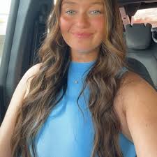 Kendall McCarter (@k3nnndall)