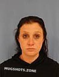 Jessie Oubre's Instagram, Twitter & Facebook