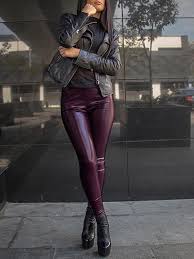 Lively slim leather leggings faux leather leggings, matte leggings, snake print leather leggings, faux leather pants, pleather. Lila Matt Reflektieren Licht Kunstleder Hoch Taillierte Verein Legging Leggings Unterteile