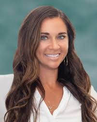 Ellen Jacobs's Instagram, Twitter & Facebook