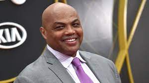 Последние твиты от charles barkley (@cbarkleytnt). Charles Barkley Loses Wallet In Chipotle Thanks Fan Who Returned It Gets Roasted For Still Using Wallet Sporting News