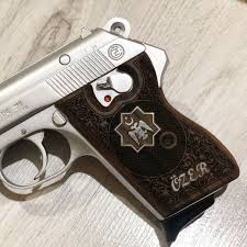 Cek Vizor 7 65mm Icin Ozel Gumus Islemeli Ceviz Kabze Whatsapp Iletisim 0505 109 22 65 In 2021 Pistol Hand Guns Guns