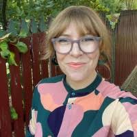 Leanne Sinclair Email & Phone Number