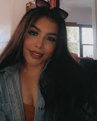 Lizette Soto's Instagram, Twitter & Facebook