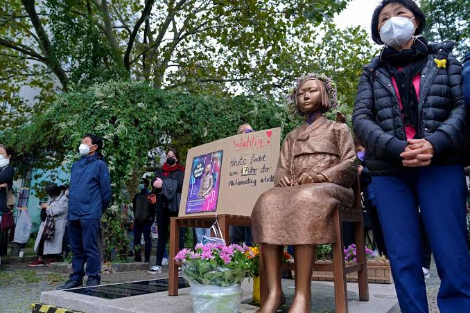 Japan's campaign against memorials to 'comfort women' comes to Germany - Los Angeles Times