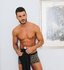 A sair sempre para melhor, escreveu na legenda de uma imagem de demi pires. Ruben Rua Foge Para Ibiza Mas Onde Esta A Namorada Ate Das Redes Sociais Foi Apagada Nacional Flash