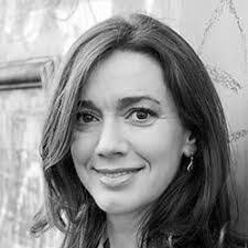 Stephanie Hare's Instagram, Twitter & Facebook