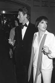 Halston was known for creating a relaxed urban lifestyle for american women. Halston Liza Minnelli Studio 54 Studio 54 Studio Studio 54 Nyc