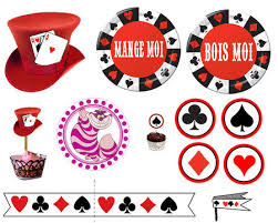 Deco anniv anniversaire princesse alice aux pays des merveilles faire la fête jouet enfant thé de mad hatter jeux de fête amusant idées de fête. Theme Au Pays Des Merveilles Chez Alice 1 Et 2 Et 3 Doudous Patrons Patterns Gabarits Fete A Themes Pour Enfants