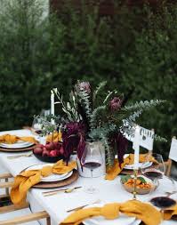 There are so many different dishes and menu options to choose to serve a thanksgiving feast. Orange And Blue For Thanksgiving Here Are 12 Color Schemes To Try This Year In 2020 Thanksgiving Table Settings Thanksgiving Dinner Table Thanksgiving Table