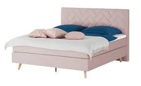 Diese betten ähneln durch ihre füße, die bezogenen untergestelle und die meist recht großen kopfteile boxspringbetten, werden jedoch mit lattenrosten und matratzen nach wahl bestückt. Skagen Beds Boxspringbett Weave Rosa 160x200 Cm