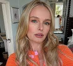 Phyllis Bosworth's Instagram, Twitter & Facebook