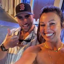 Tanya Hatchett's Instagram, Twitter & Facebook