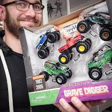 Lego Monster Jam Grave Digger completed set
