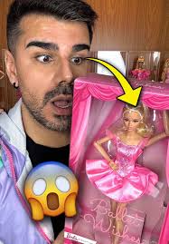 Bailarina Rubia Con El Pelo Rosa Famosa